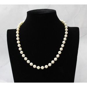 Ivory Colored Faux Pearl Necklace N86A